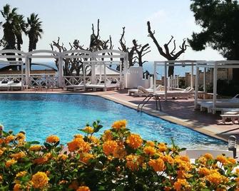 Hotel Residence La Corvetta - Monopoli - Πισίνα