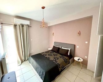 Memory Home - 메가라 - 침실