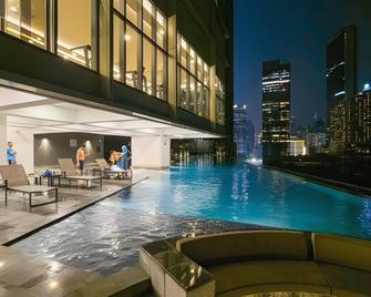 Pavilion Embassy Suites Klcc - 吉隆坡 - 游泳池
