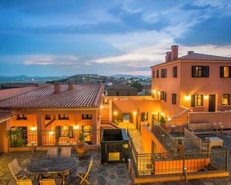 The Varos Residences Hotel - Város - Building