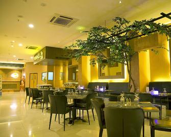 Dcozie Hotel By Prasanthi - Jacarta - Restaurante