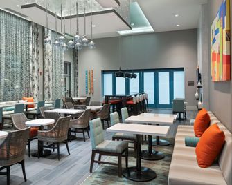 Hampton Inn & Suites Atlanta Buckhead Place - Atlanta - Restaurant
