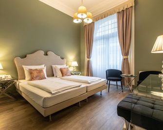 Hotel Monopol - Central Station - Francoforte