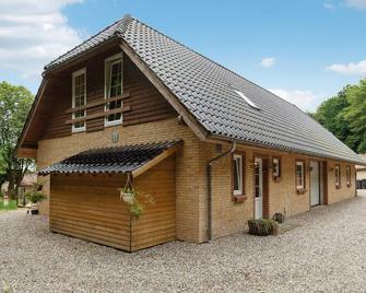 Gorgeous Home In Hobro - Hobro