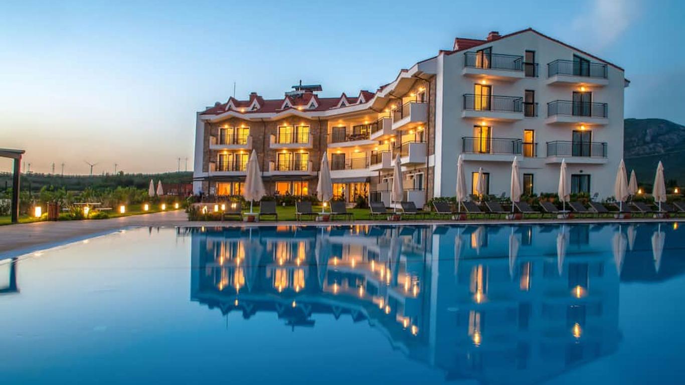 Acroter Hotel & Spa