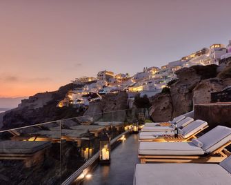 Nostos Apartments - Oia