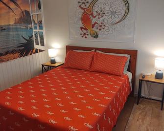 \'Puna Gecko\' with Queen Bed & Private Bath - Pahoa - Bedroom