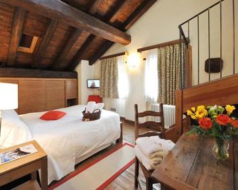 Maison Tissiere - Torgnon - Camera da letto