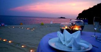 Hotel Castillo Huatulco & Beach Club - Santa Maria Huatulco - Pool