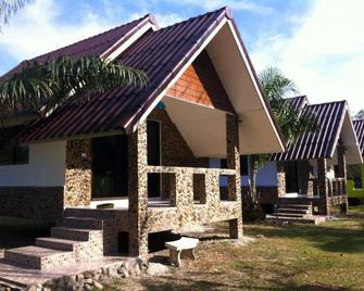 Ma-Kham Forest Resort - Nakhon Nayok - Edificio