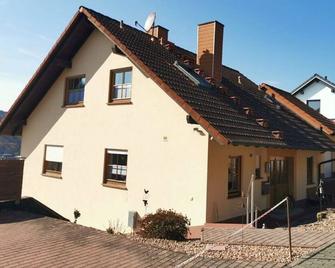 Ferienwohnung Fleckenstein - Miltenberg - Building