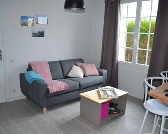 Jolie T2 au coeur du bourg - Alineamientos de Carnac