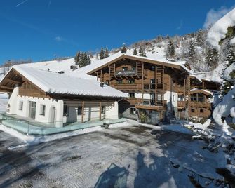 Der Zirmhof in Saalbach - Joker Card included in summer - Saalbach - Budynek