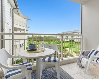 The Pool Resort Kingscliff - Studio with Garden View (5203) - Holiday Management Co. - Kingscliff - Balcony