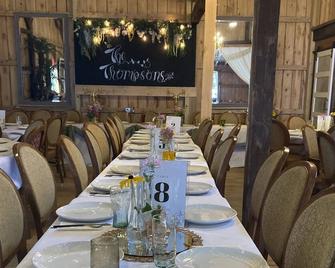 Stambaugh Farmhouse Reduced rates for winter season - Sharpsville - Restoran