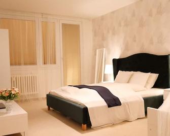 Ak Apartman Praha 6 - Prague - Chambre