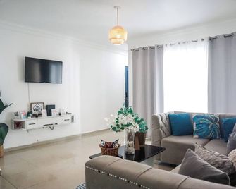 Salt Air & City Vibe Awaits! Just Minutes to Beach - San Felipe de Puerto Plata - Soggiorno