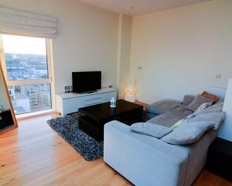 Apartment Wharf - Indescon Wharf - London - Living room
