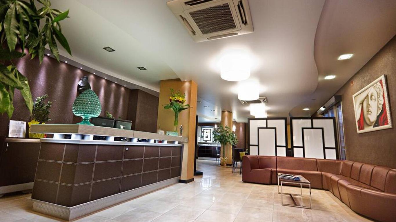 Melqart Hotel