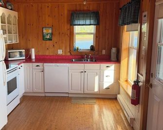 Captain's Den Cottage - Tatamagouche - Küche