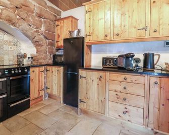 Monastery Hall - Chester - Kitchen