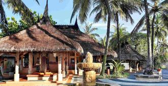 Novotel Lombok Resort & Villas - Kuta - Byggnad