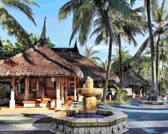 Novotel Lombok Resort & Villas - Kuta - Gebäude