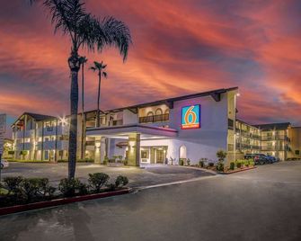 Studio 6 Ontario Ca Convention Center Airport - Ontario - Gebouw