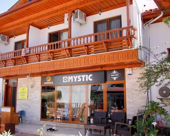 Limon Otel Pansiyon 2 - Akyaka - Edificio