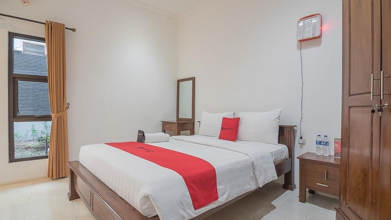 RedDoorz near Jatinangor Town Square