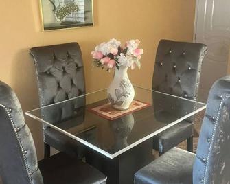 Charming 2-bedroom condo in fabulous Boca Chica with WiFi, AC - Boca Chica - Salle à manger