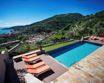 Miramare Apartments&Suites - La Spezia - Pool