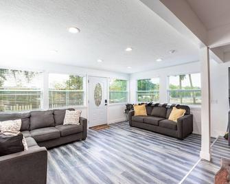 Riverhouse on the Hill- private Dock - Steinhatchee - Sala de estar