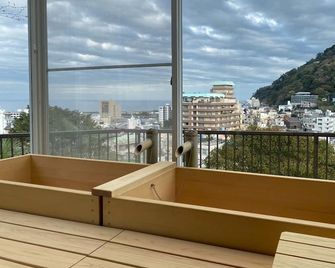 Atami Ocean View Resort Villa Front seat for fireworksBBQ on the terrace / Atami Shizuoka - Atami - Ban công