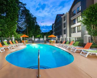 Super 8 by Wyndham Pigeon Forge Dollywood Lane - Pigeon Forge - Bể bơi