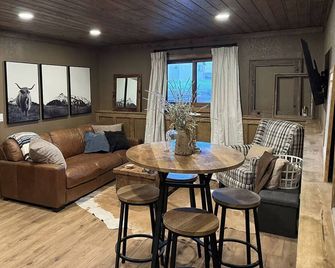 New Pickles Point - Western Mountain Getaway - Grand Lake - Їдальня