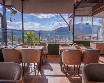 Hotel Vistara - Katmandu - Balkon