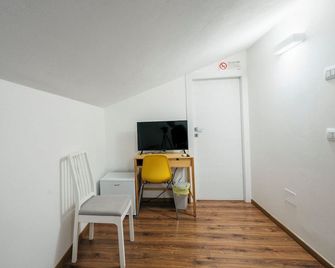 Guest House All'83 - Grosseto