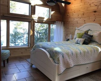 Beachfront Private Lake Michigan - Mears - Bedroom