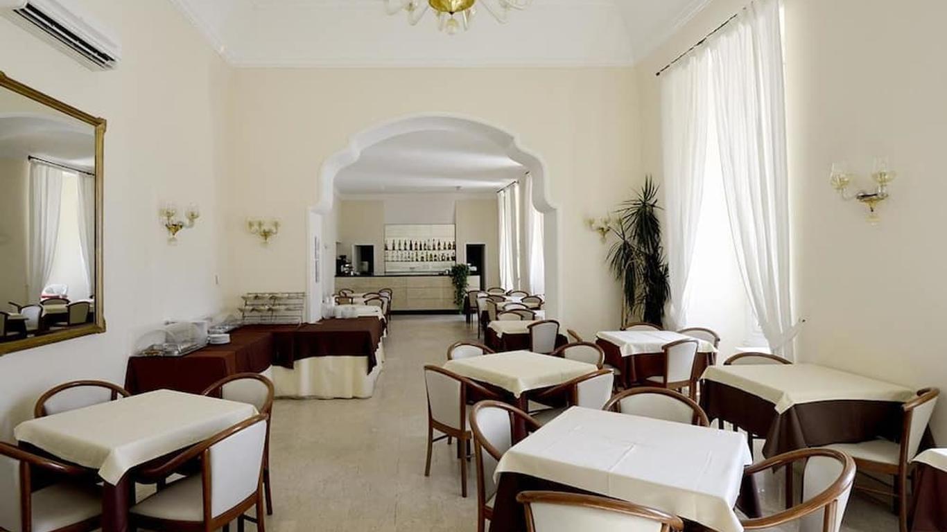 فندق ميديتيريني