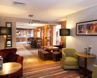 بريميير إن ستراتفورد-ايوبون أفون ويتروايز - ستراتفورد ابون آفون - ردهة