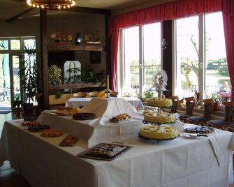 Elbterrassen zu Brambach - Dessau - Buffet