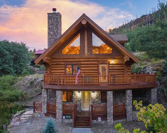 Storybook Mt Lemmon Log Cabin - Mount Lemmon - Building