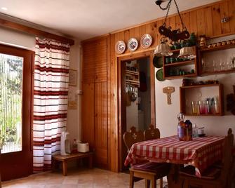Cozy Family Cottage at the Lake Balaton - Siófok - Comedor
