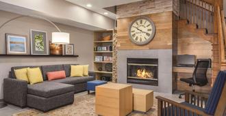 Country Inn & Suites by Radisson, Big Flats, NY - Horseheads - Recepción