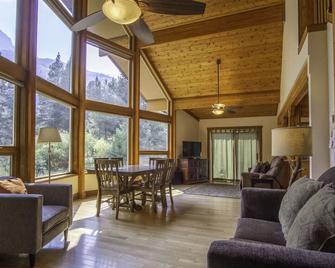Silver Meadows Cabin, June Lake, Ca - June Lake - Вітальня