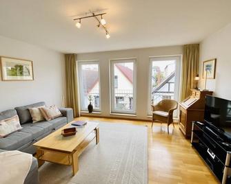 Kapitänshaus Möwenblick - Warnemünde - Sala de estar