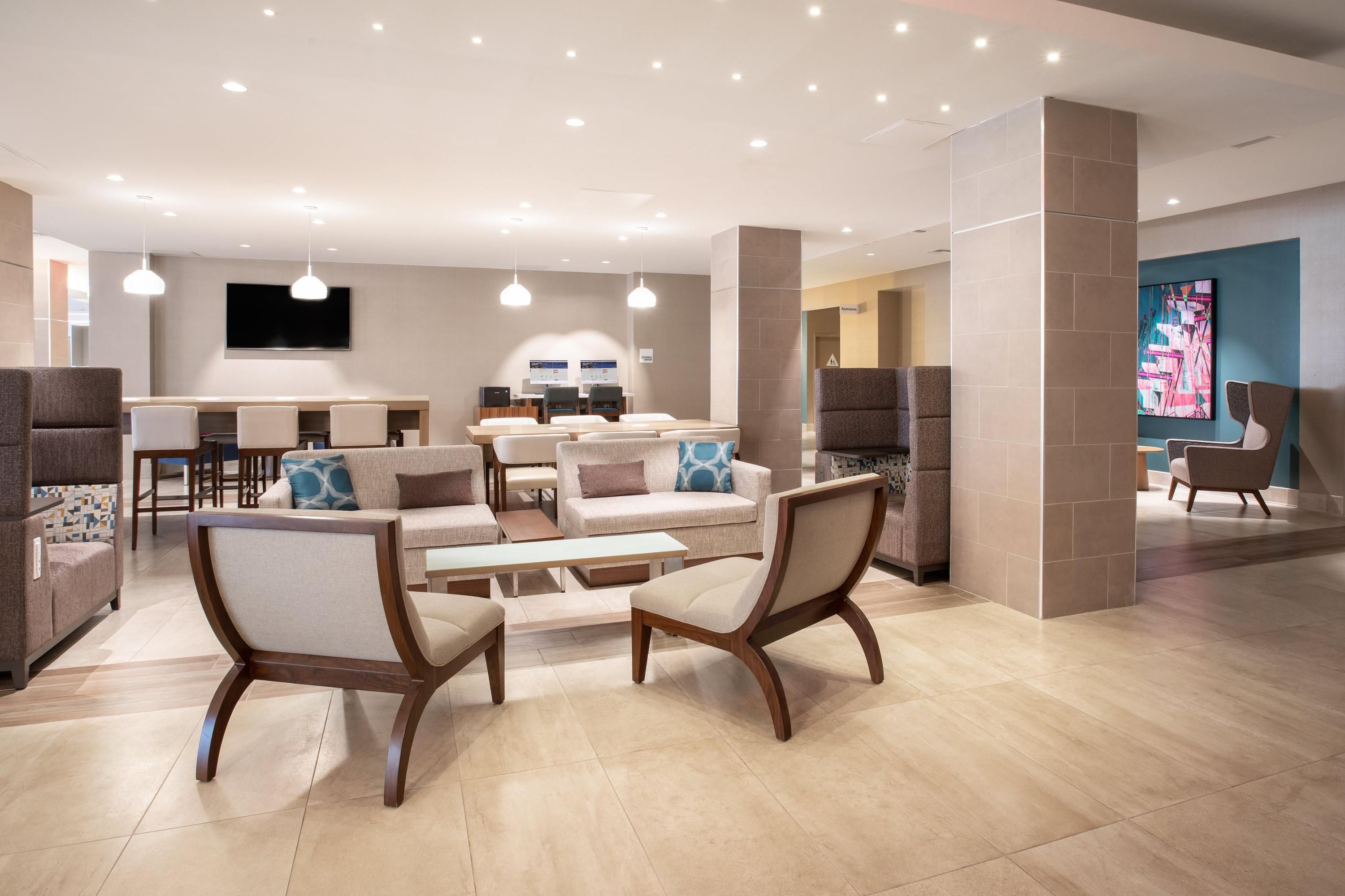 Holiday Inn Los Angeles - LAX Airport By IHG thumbnail 3