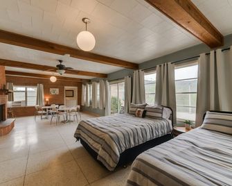 Feeling Frio - Private River Frontage - Concan - Bedroom