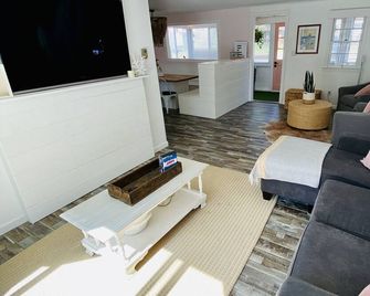 Point O Woods Cottage - Old Lyme - Sala de estar